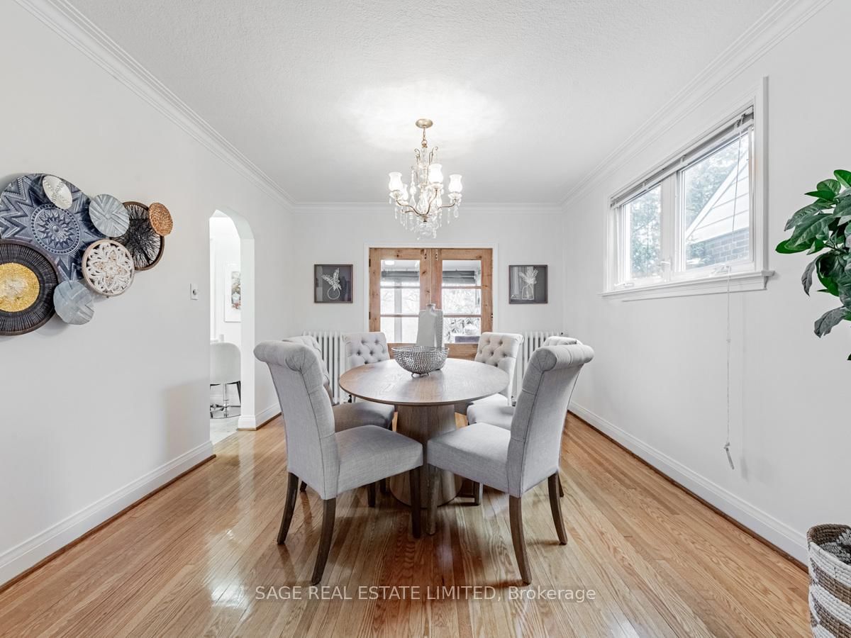 28 Barbara Crescent • Toronto, ON photo 8