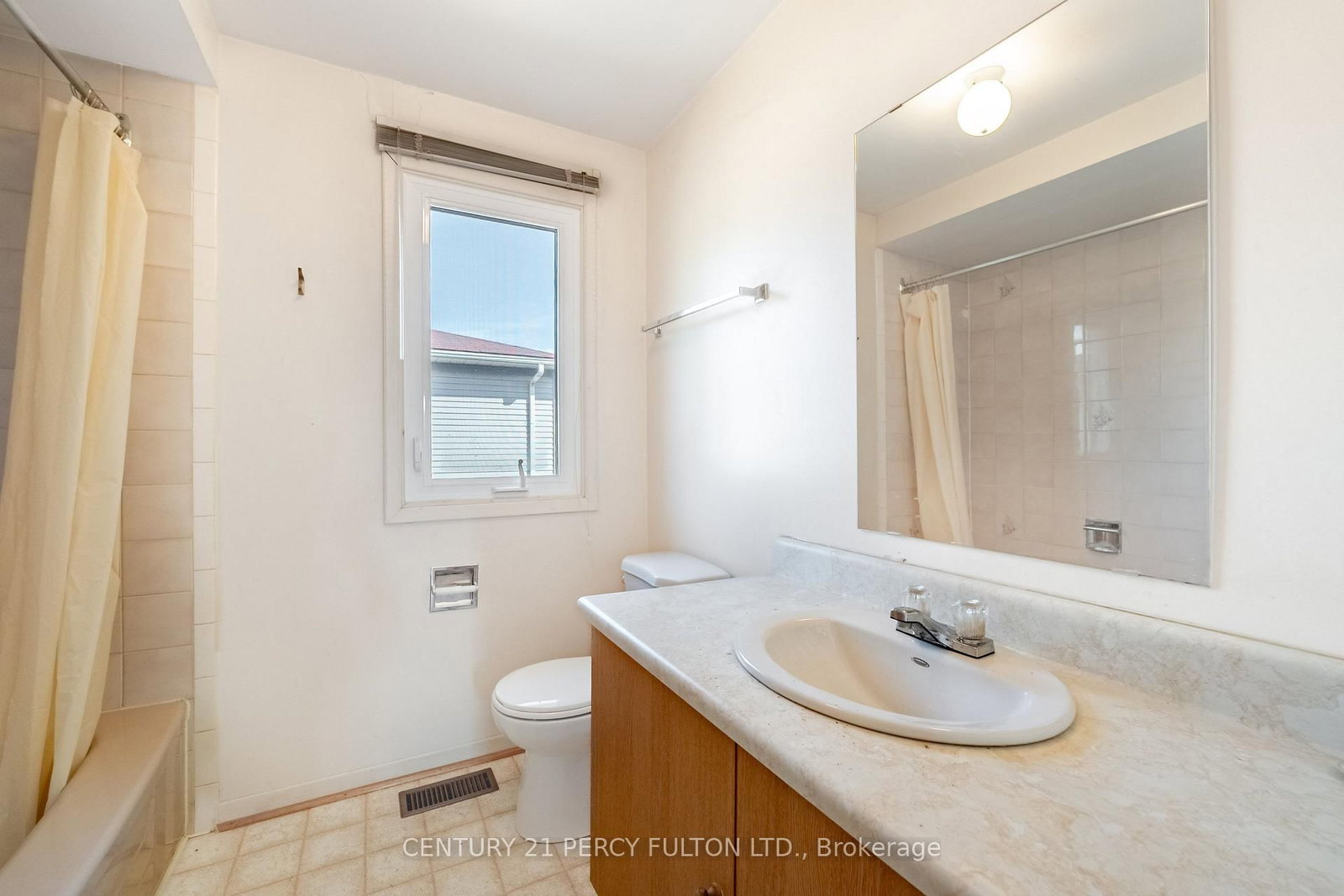 2 pennybrook Lane • Toronto, ON photo 22