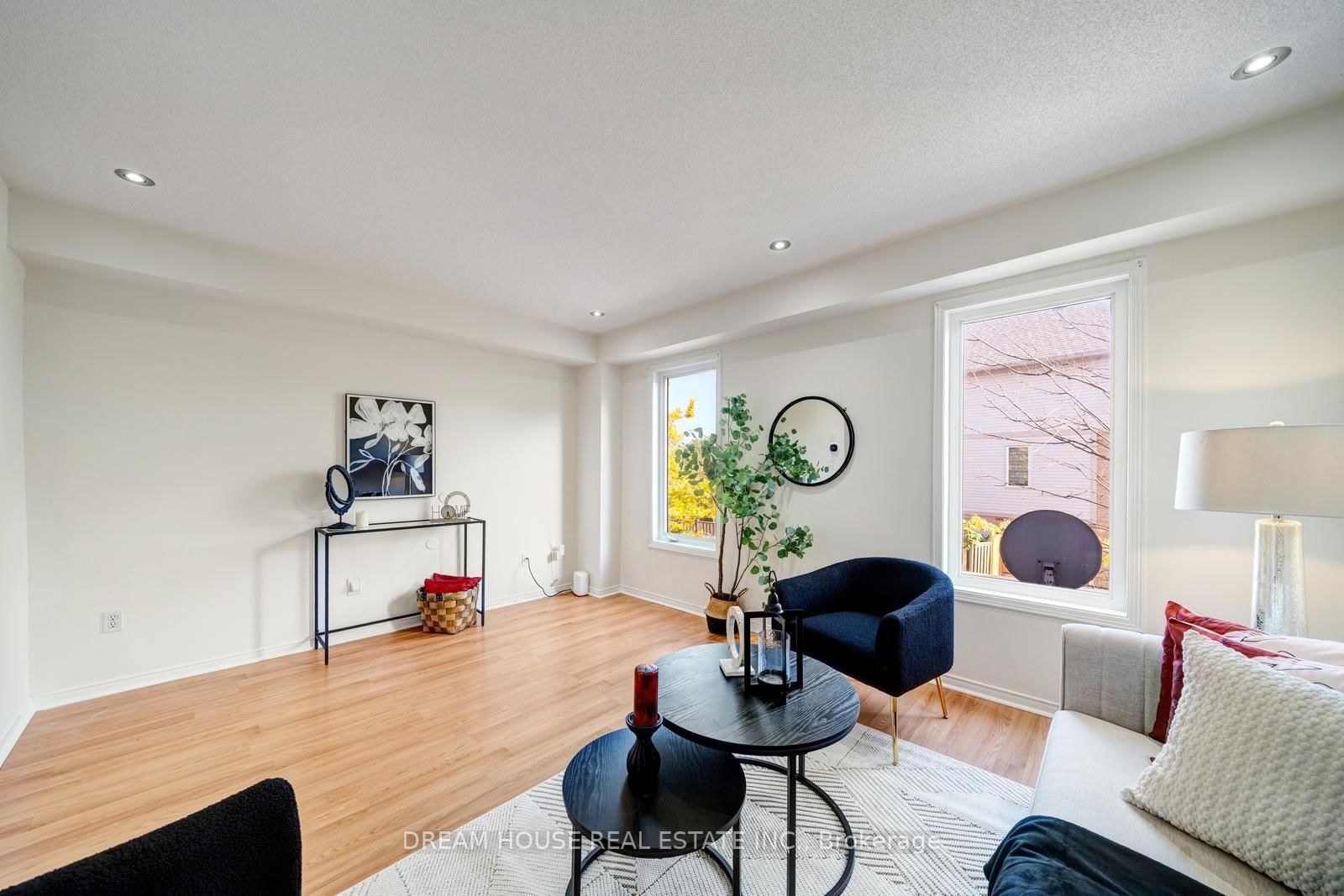 68 Mcgonigal Lane • Ajax, ON photo 6