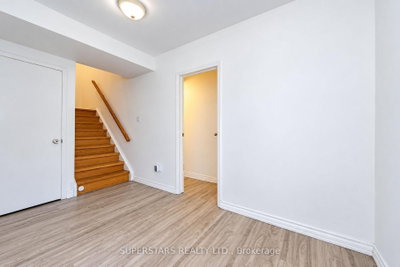 Thumbnail 36