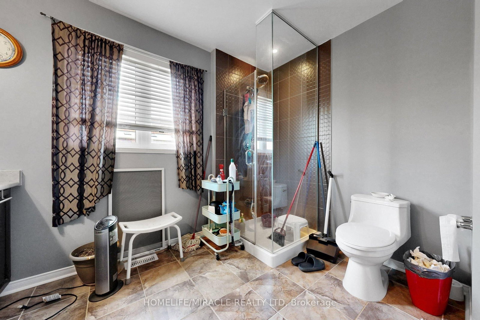 2003 Queensbury Drive • Oshawa, ON photo 37