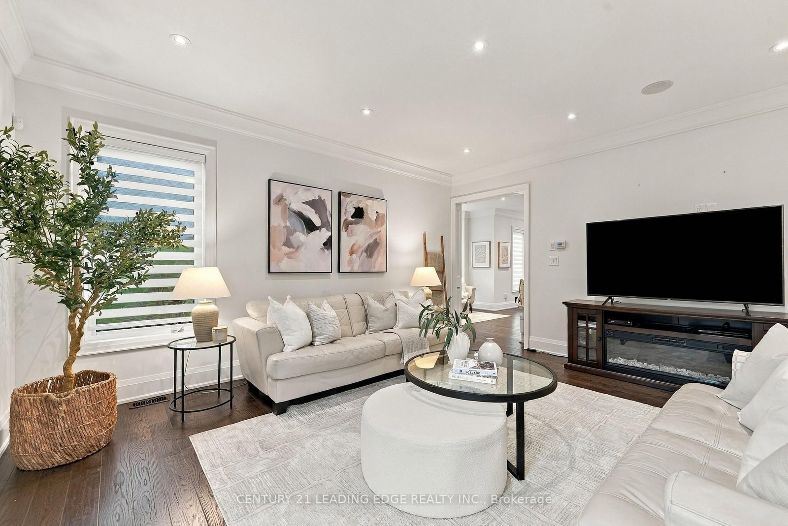 301 Fiddlers Court • Pickering, ON photo 11