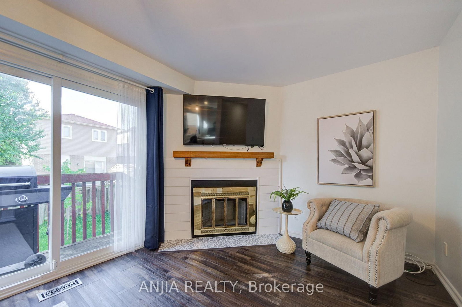 63 Enchanted Hills Crescent • Toronto, ON photo 23