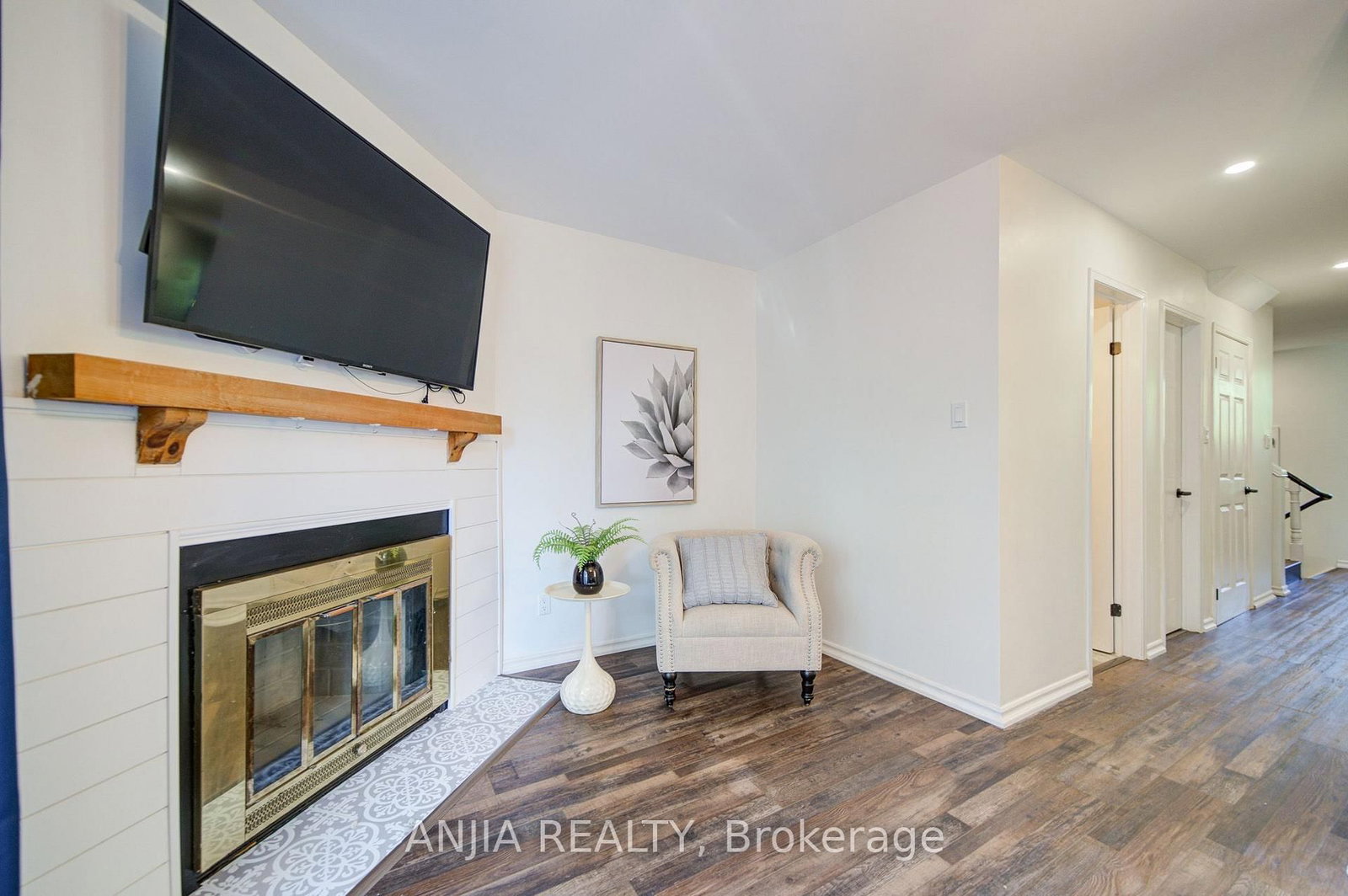 63 Enchanted Hills Crescent • Toronto, ON photo 27