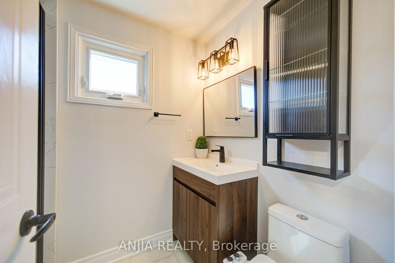 63 Enchanted Hills Crescent • Toronto, ON photo 34