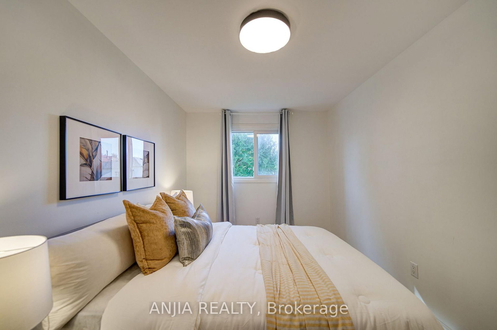 63 Enchanted Hills Crescent • Toronto, ON photo 38