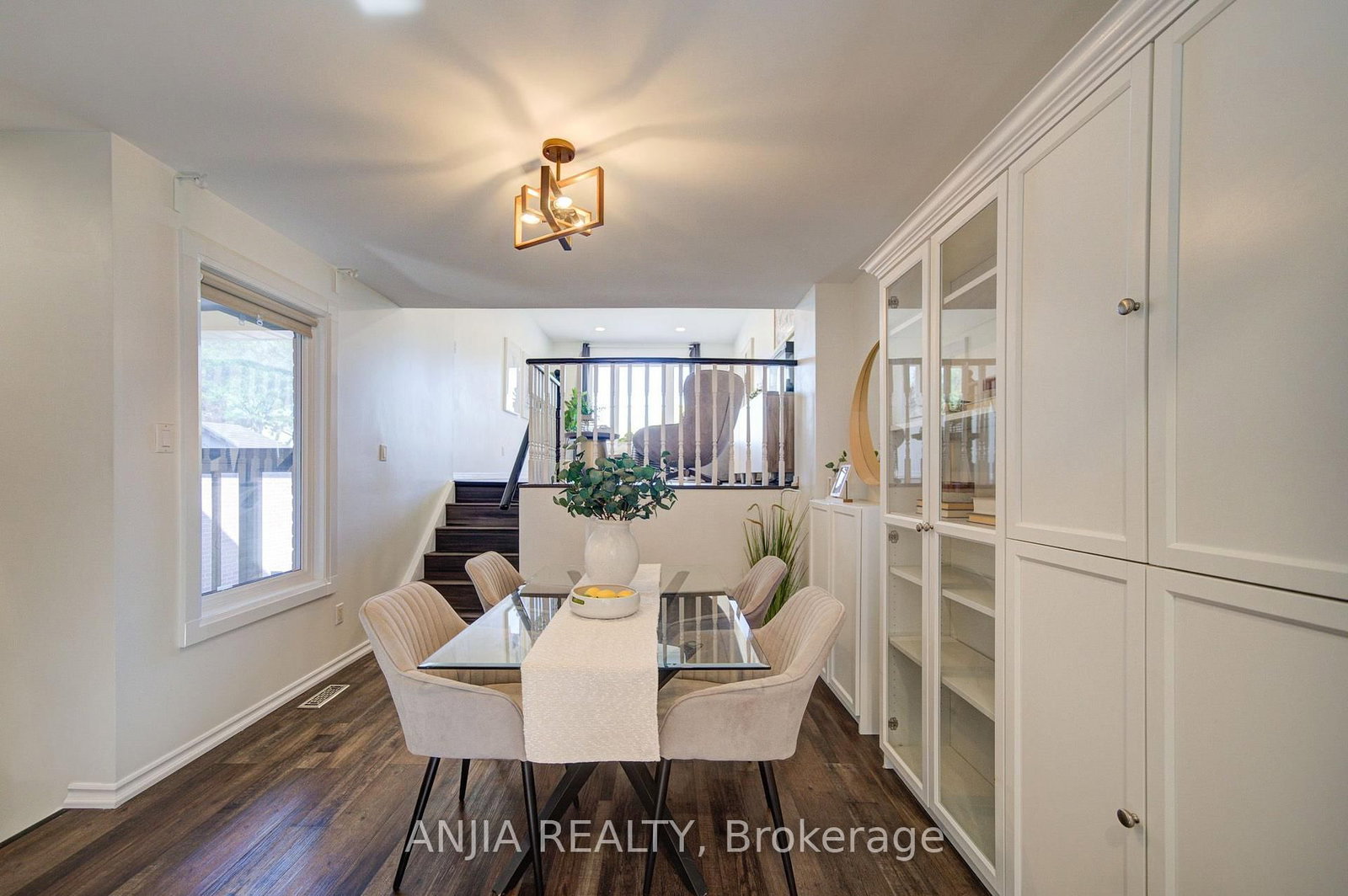 63 Enchanted Hills Crescent • Toronto, ON photo 9