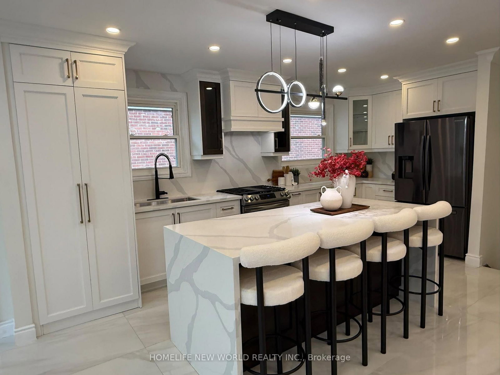 530 Rouge Hills Drive • Toronto, ON photo 15