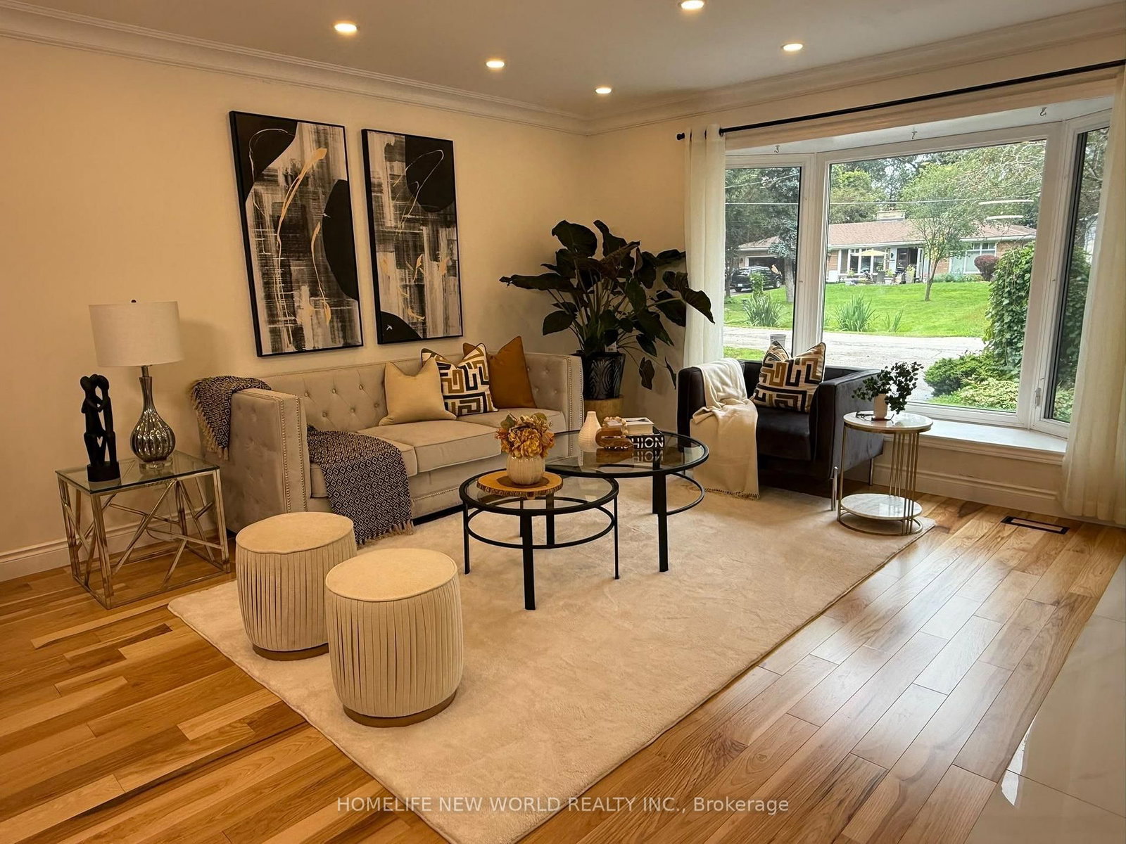 530 Rouge Hills Drive • Toronto, ON photo 8
