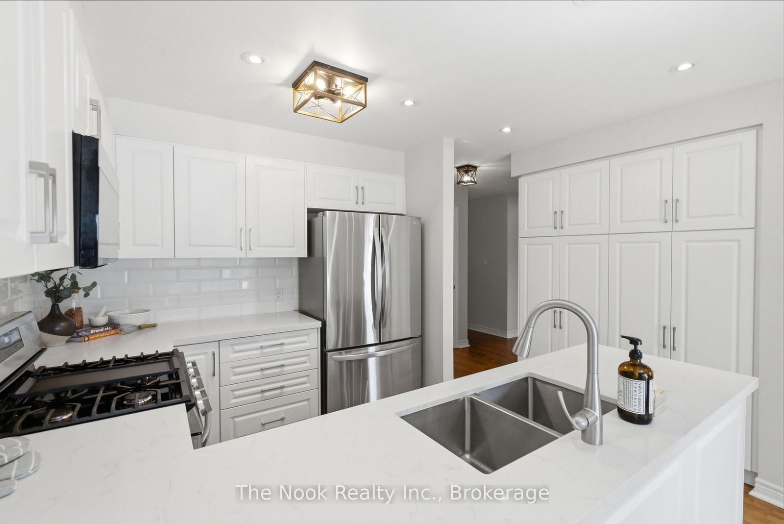 1633 Erindale Crescent • Oshawa, ON photo 11
