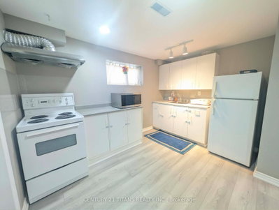 18 Frazer Ajax,ON L1S 4B2 — Photo 4