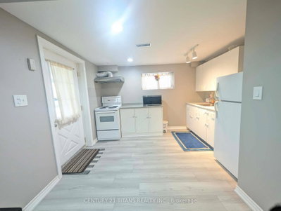 18 Frazer Ajax,ON L1S 4B2 — Photo 6