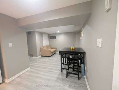 18 Frazer Ajax,ON L1S 4B2 — Photo 9