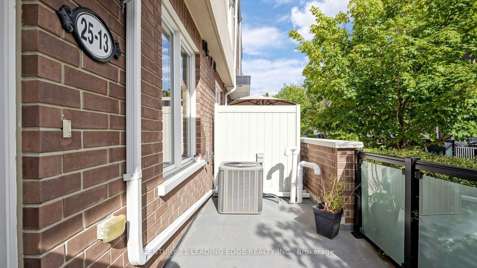 25 Heron Park Place • #13 • Toronto, ON photo 4