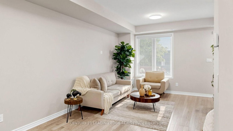25 Heron Park Pl photo 5