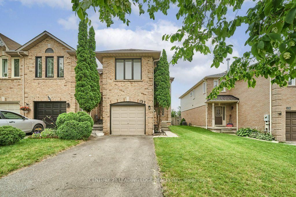 137 Timber Mill Avenue • Whitby, ON photo 3