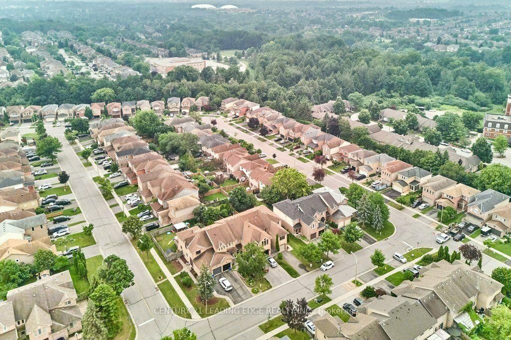 137 Timber Mill Avenue • Whitby, ON photo 45