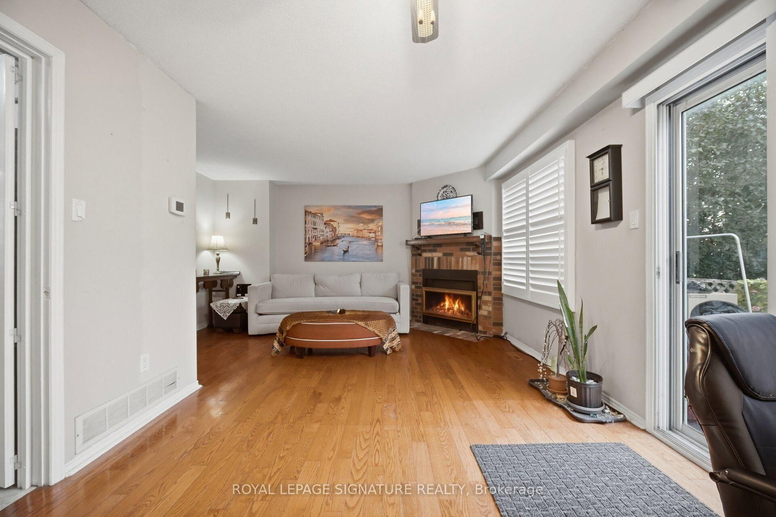1579 Marshcourt Drive • Pickering, ON photo 6