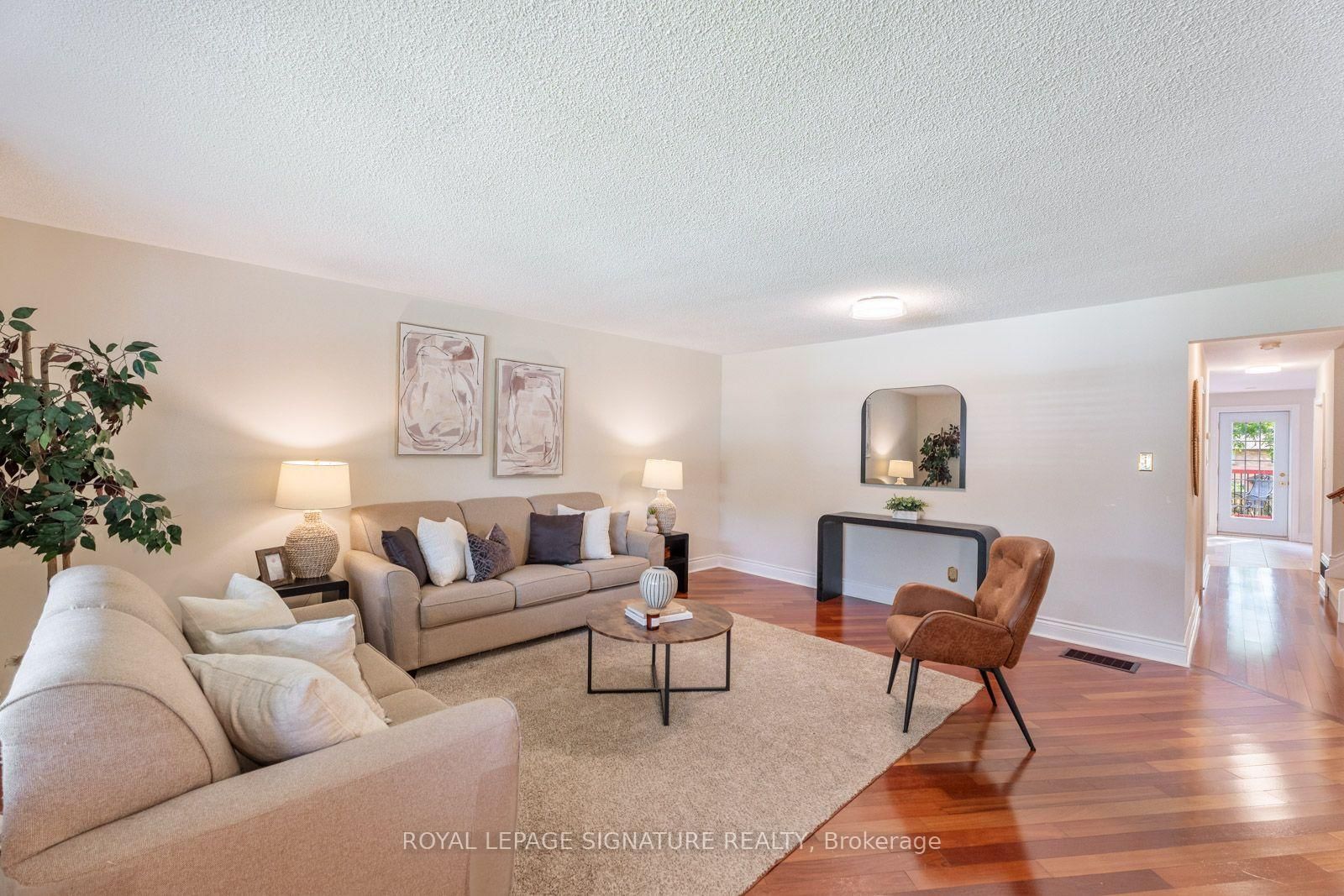 234 Rouge Hills Drive • Toronto, ON photo 6