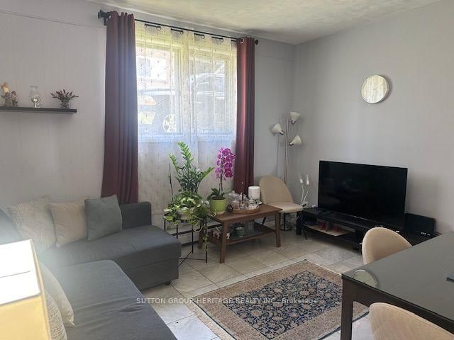 1 - 509 Colborne Street W