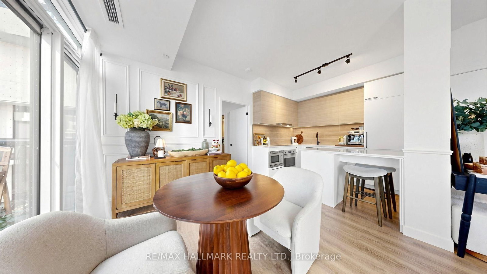 1050 Eastern Avenue • #823 • Toronto, ON photo 10