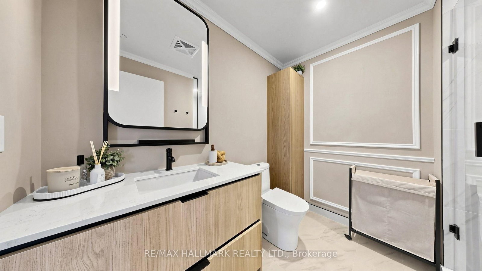 1050 Eastern Avenue • #823 • Toronto, ON photo 26