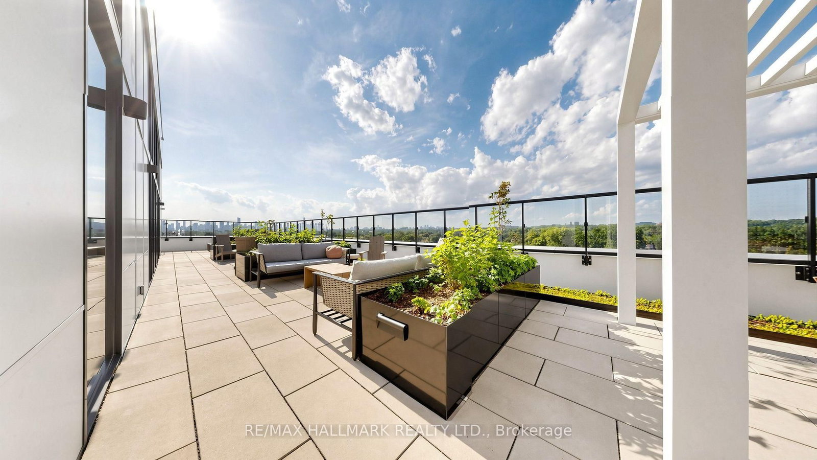 1050 Eastern Avenue • #823 • Toronto, ON photo 49