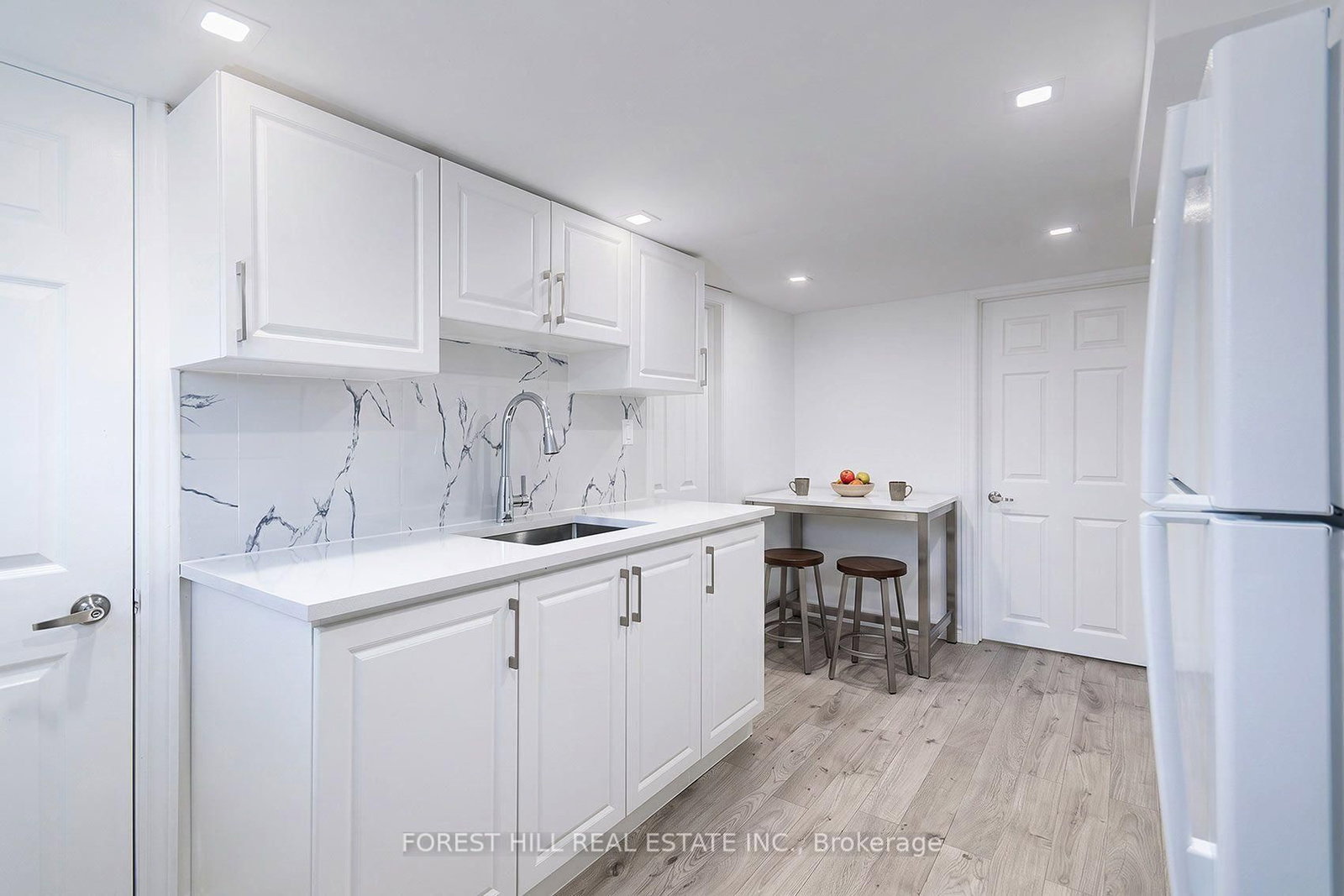 32 Stamford Square N • Toronto, ON photo 24