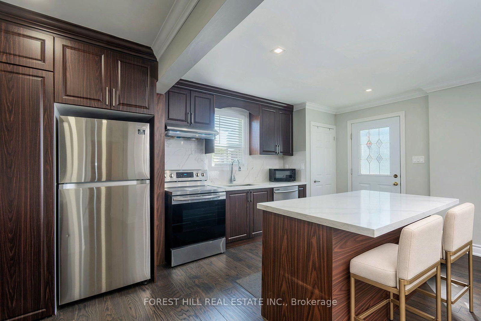 32 Stamford Square N • Toronto, ON photo 9