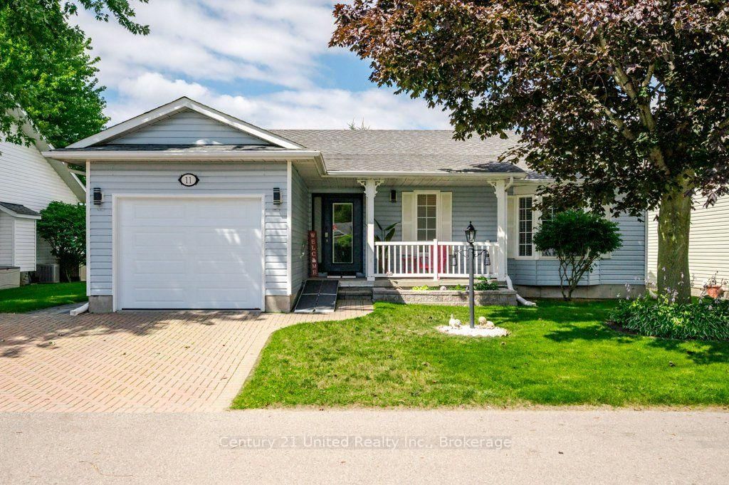 11 Algonquin Trail • Clarington, ON photo 1