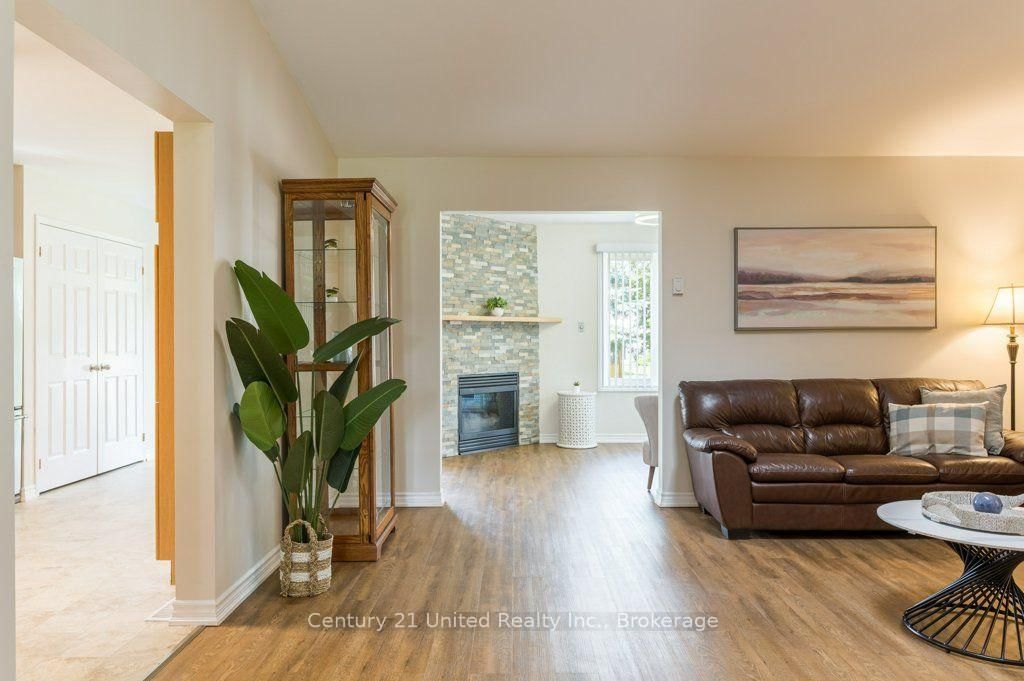 11 Algonquin Trail • Clarington, ON photo 15