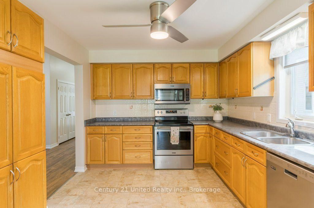 11 Algonquin Trail • Clarington, ON photo 9