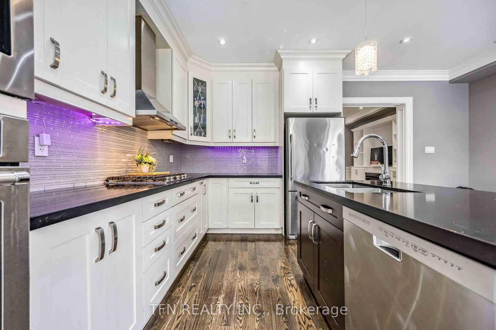 282B Aylesworth Avenue • Toronto, ON photo 10