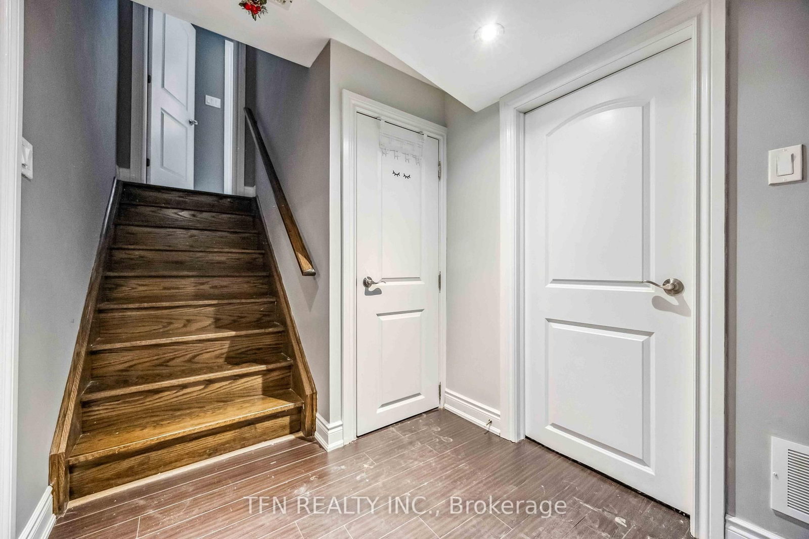 282B Aylesworth Avenue • Toronto, ON photo 25