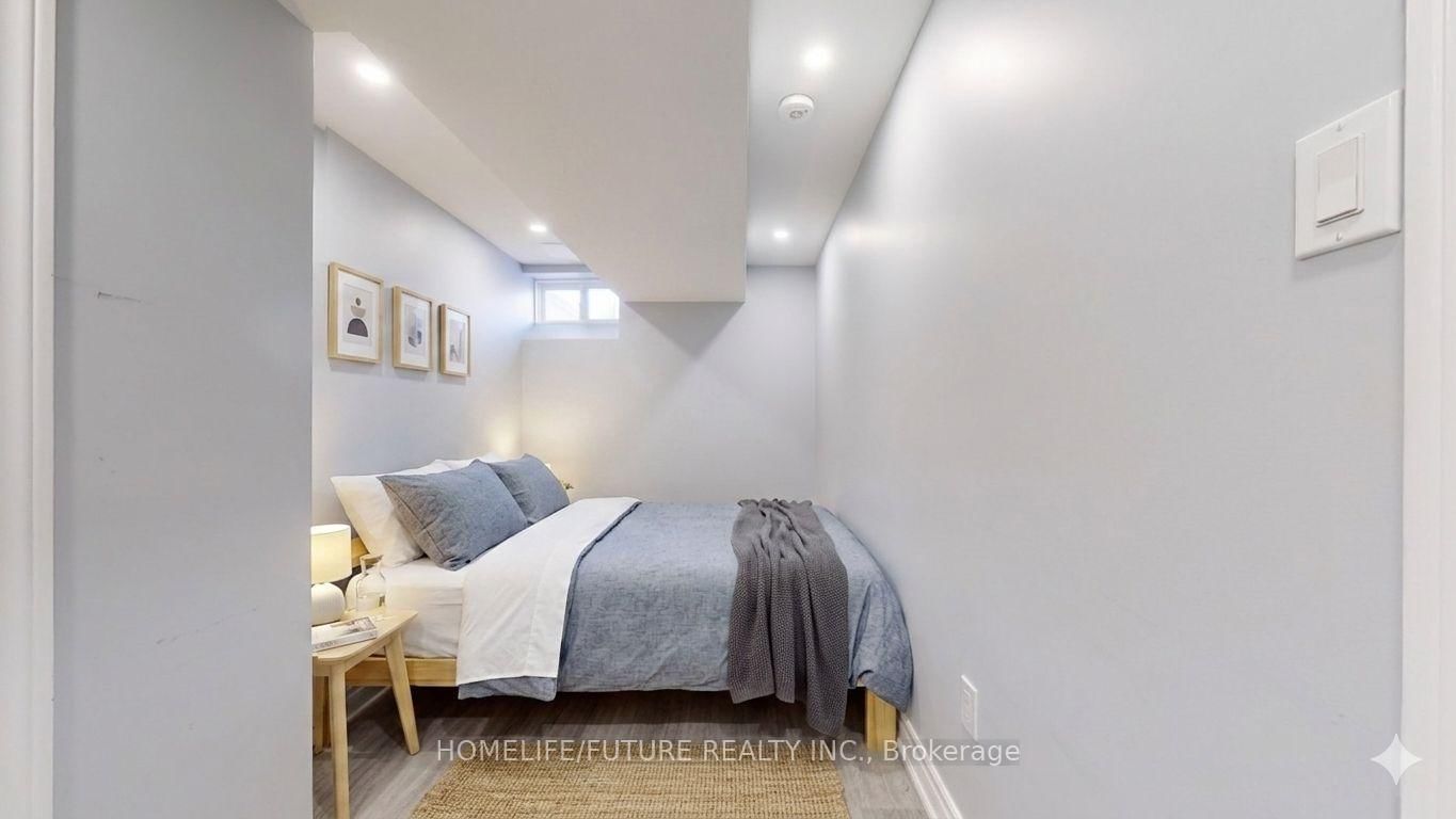 Bsmt - 50 Neelands Crescent, Toronto 4