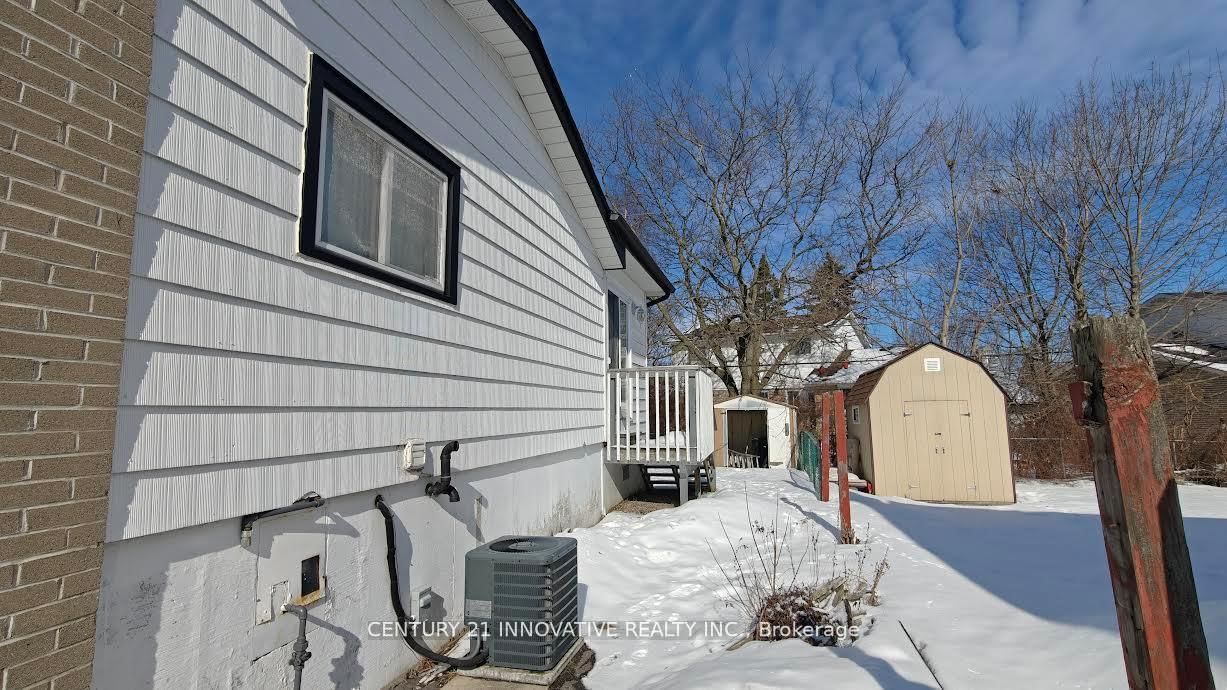 748 Krosno Boulevard • Pickering, ON photo 5