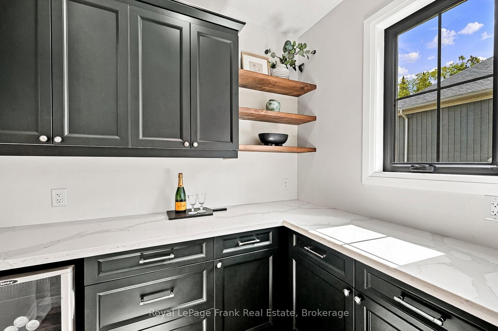 88 Waldweg • Scugog, ON photo 16