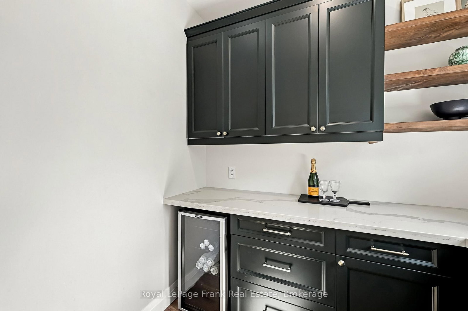 88 Waldweg • Scugog, ON photo 17