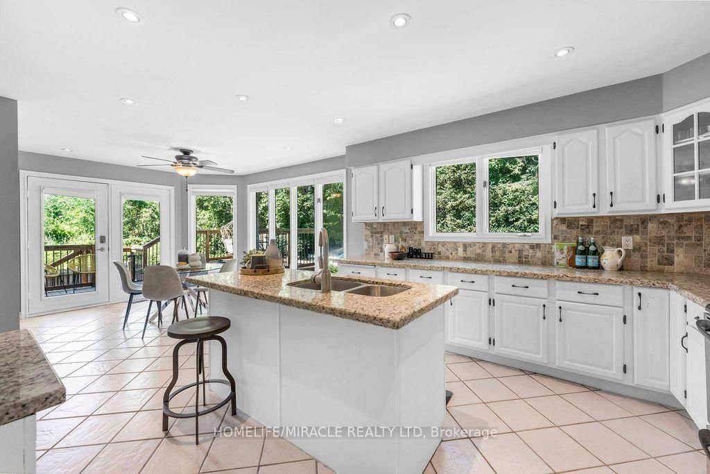 987 Copperfield Drive • Oshawa, ON photo 15