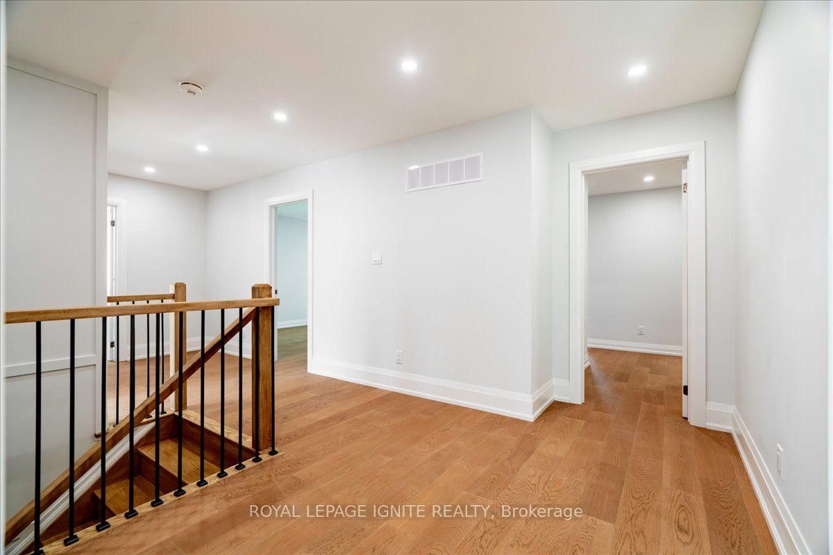 20 Castille Avenue • Toronto, ON photo 19