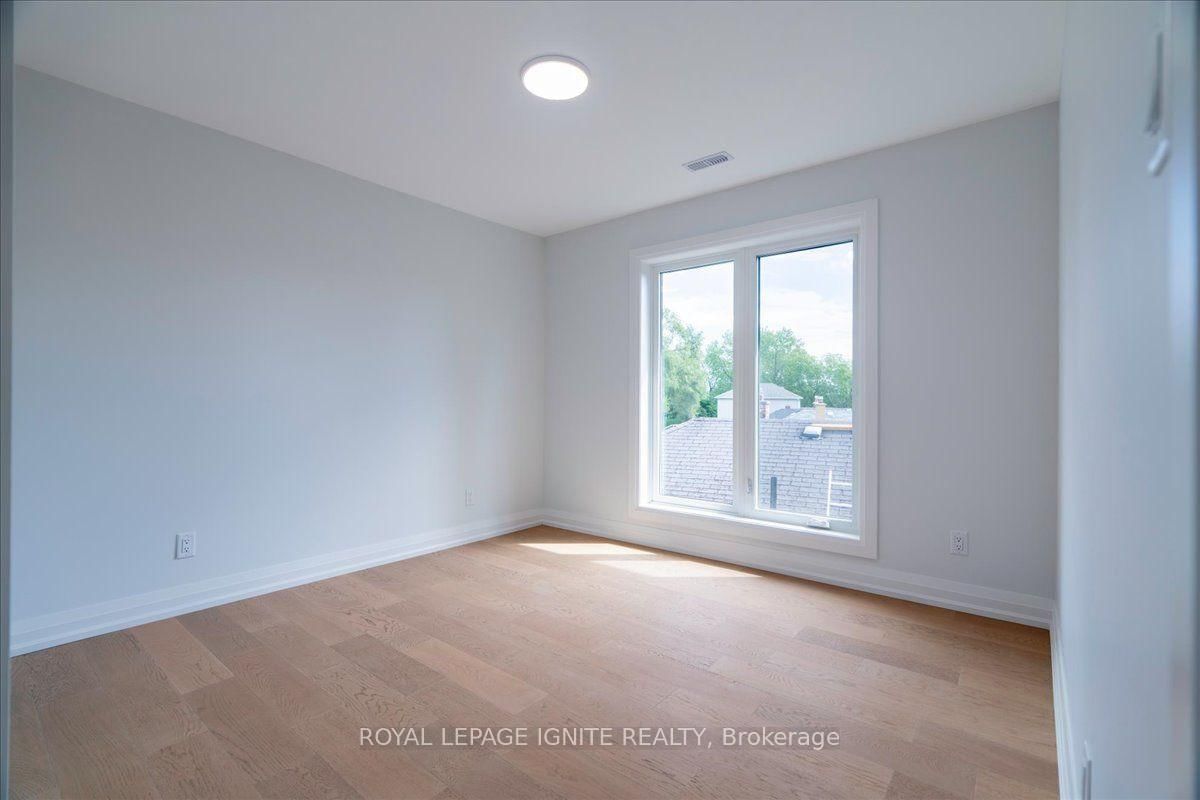 20 Castille Avenue • Toronto, ON photo 32