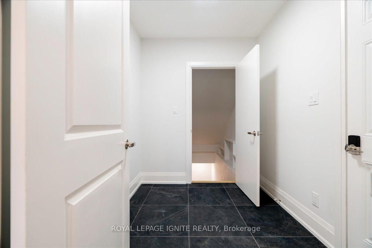 20 Castille Avenue • Toronto, ON photo 36