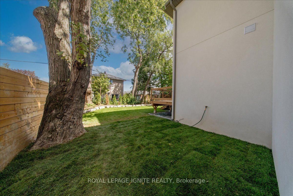 20 Castille Avenue • Toronto, ON photo 45