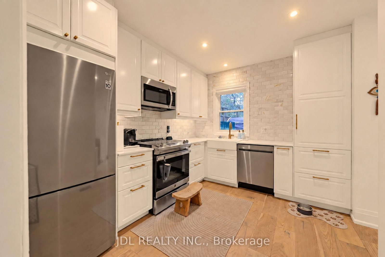 379 Scarborough Road • Toronto, ON photo 21