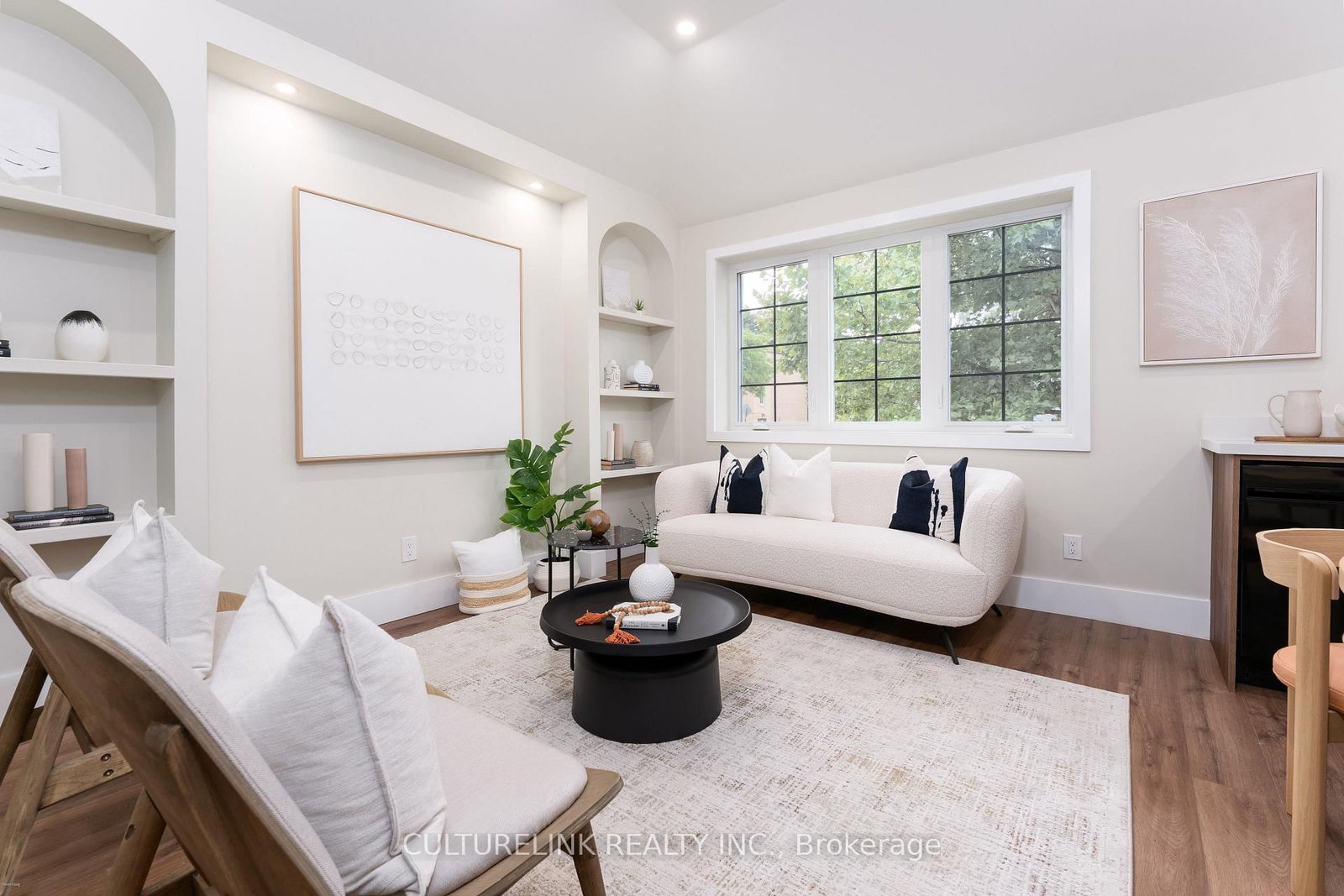 58 Joanith Drive • Toronto, ON photo 4