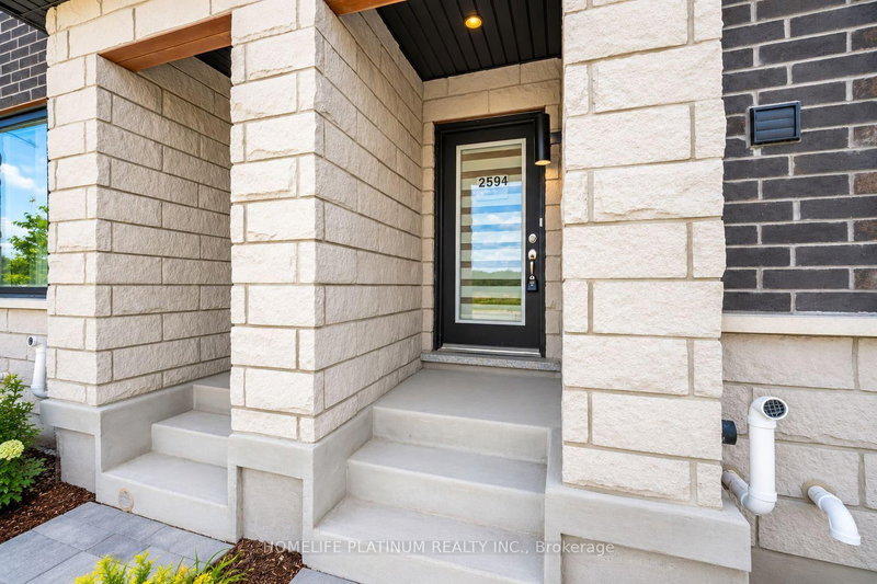 2594 Castlegate Crossing