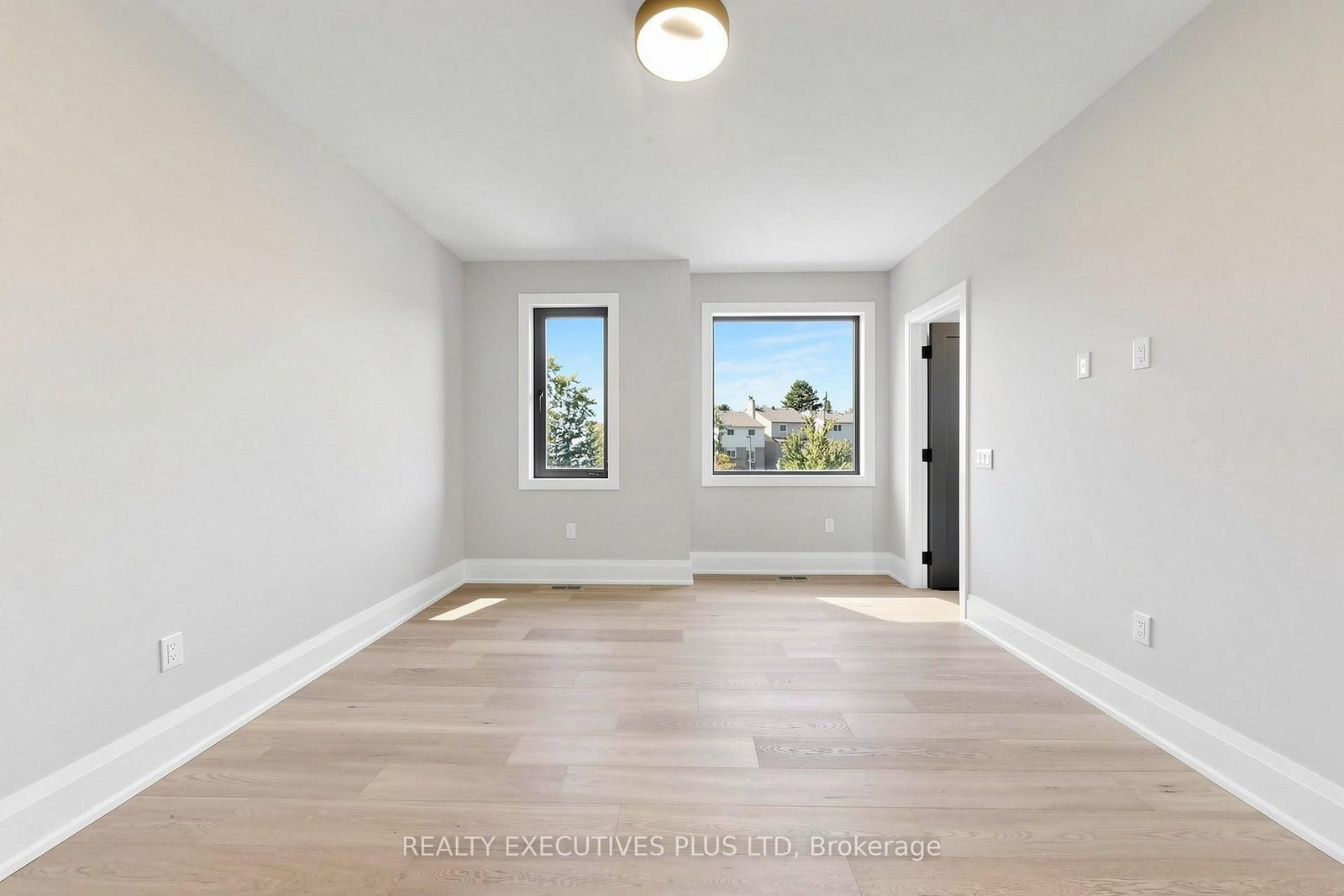 1837 New Street • Pickering, ON photo 33