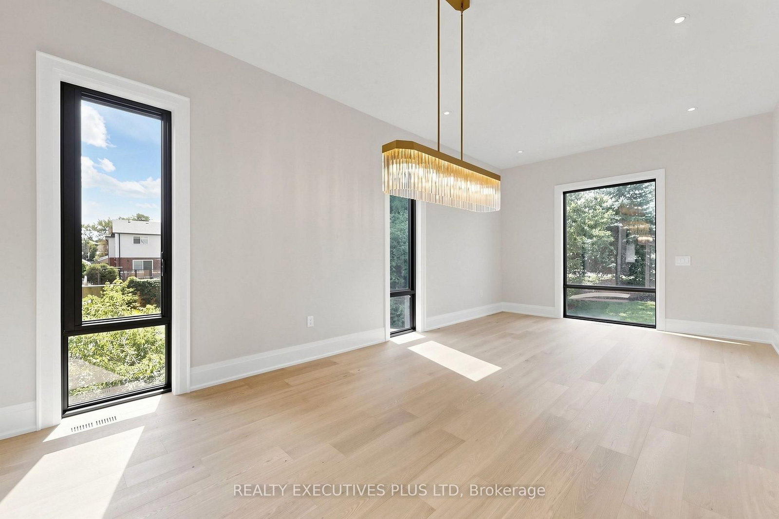 1837 New Street • Pickering, ON photo 6