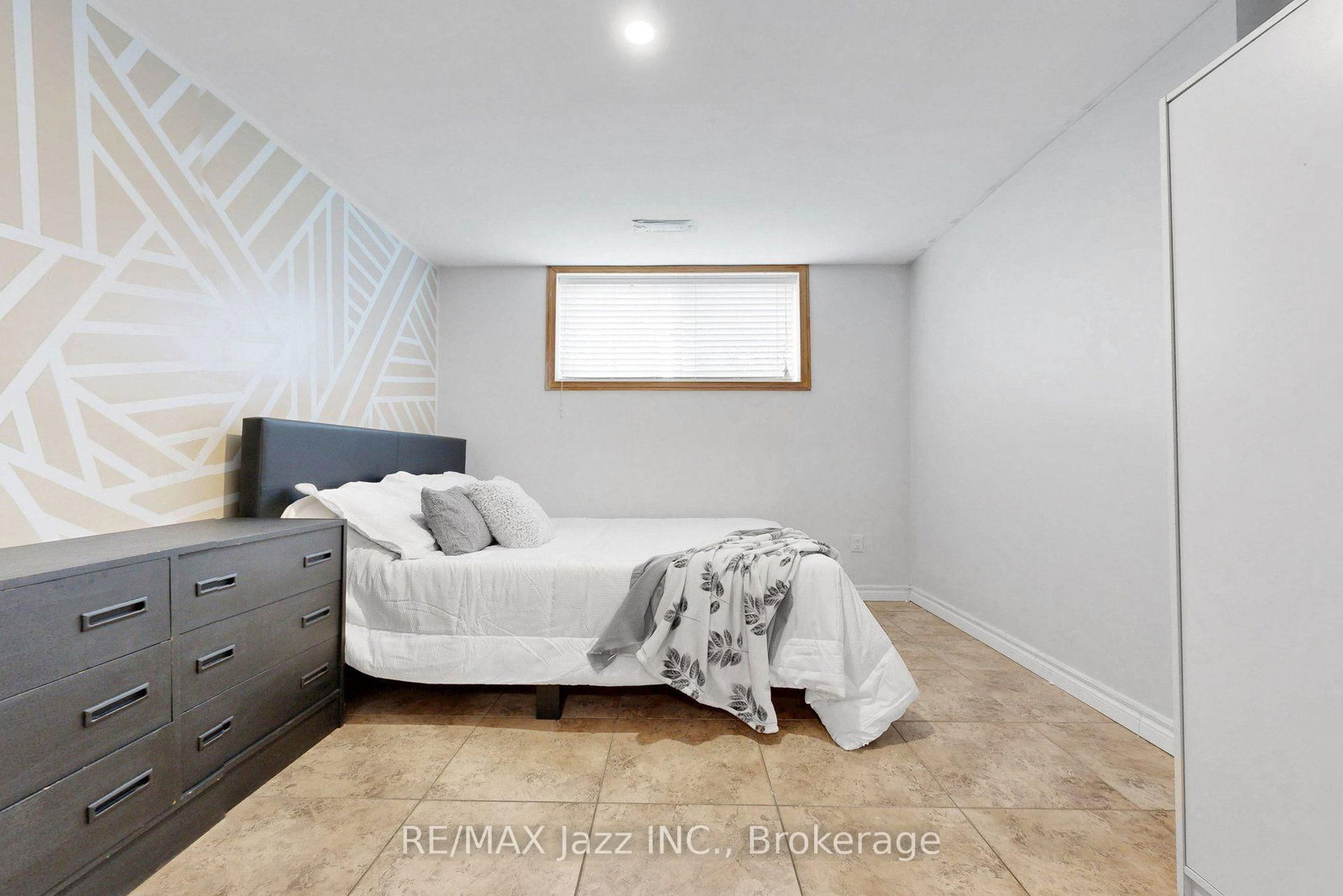 119 Elizabeth Street • Oshawa, ON photo 40