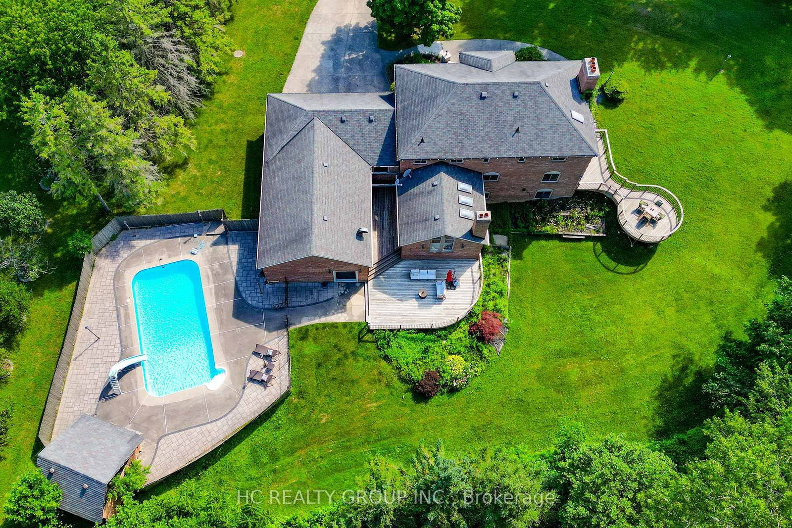 12 Bunting Court • Ajax, ON photo 5